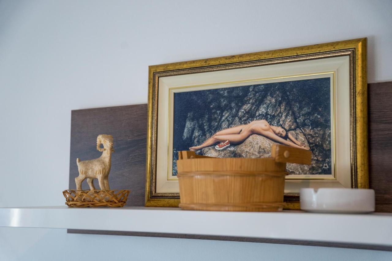 Gloria Apartman Zabljak  Luaran gambar