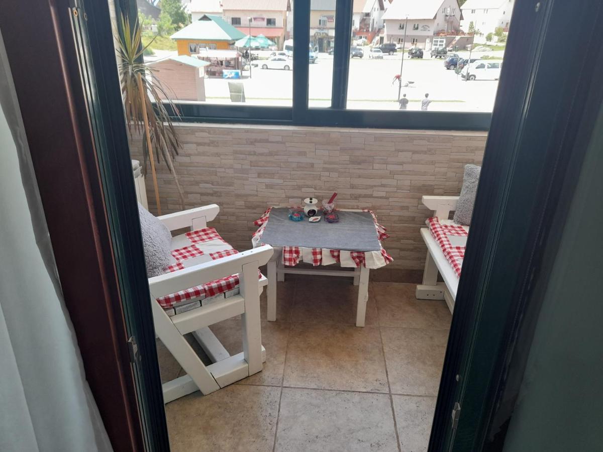 Gloria Apartman Zabljak  Luaran gambar
